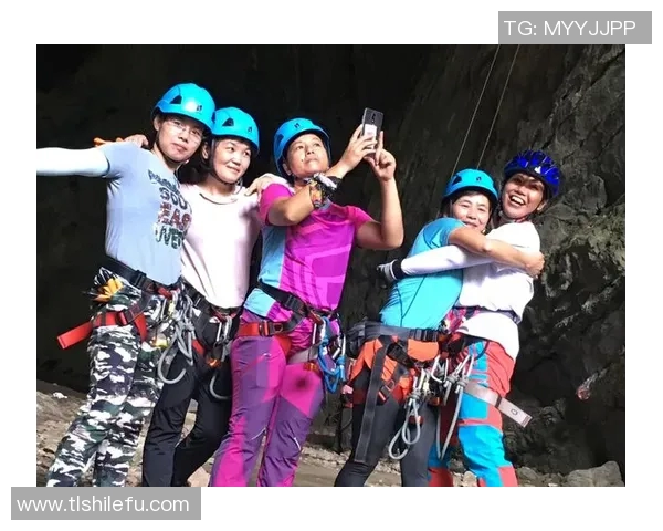 武汉攀岩队荣登全国攀岩技术排行榜第三名引发热议 武汉攀岩队荣登全国攀岩技术排行榜第三名引发热议