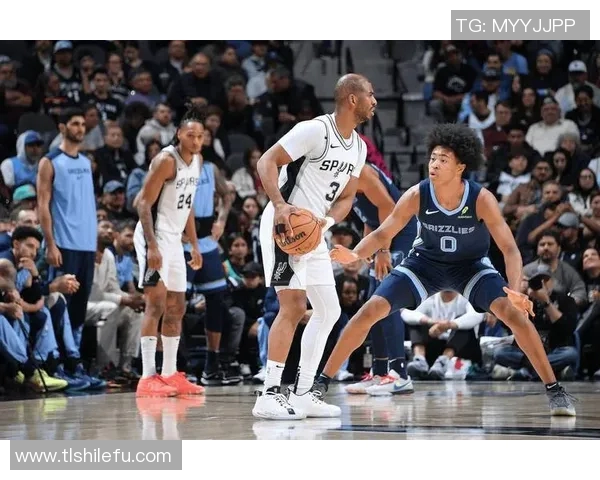 2012年NBA季后赛第五场雷霆对决马刺精彩回顾与赛后分析 2012年NBA季后赛第五场雷霆对决马刺精彩回顾与赛后分析