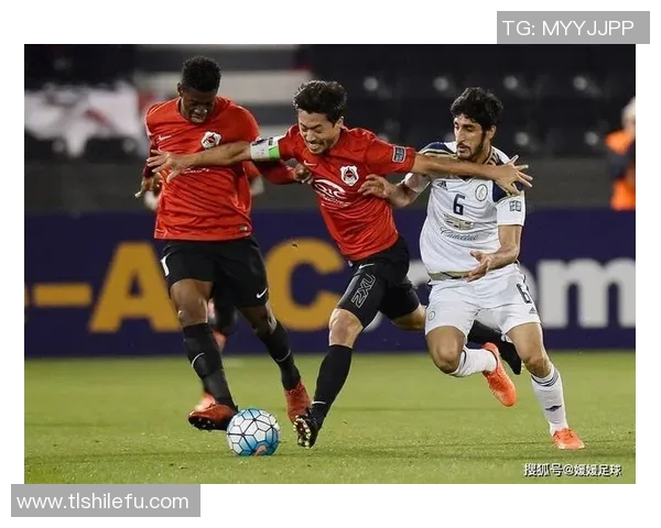 多哈杜海勒与阿布扎比的精彩对决展现足球魅力与激情碰撞 多哈杜海勒与阿布扎比的精彩对决展现足球魅力与激情碰撞